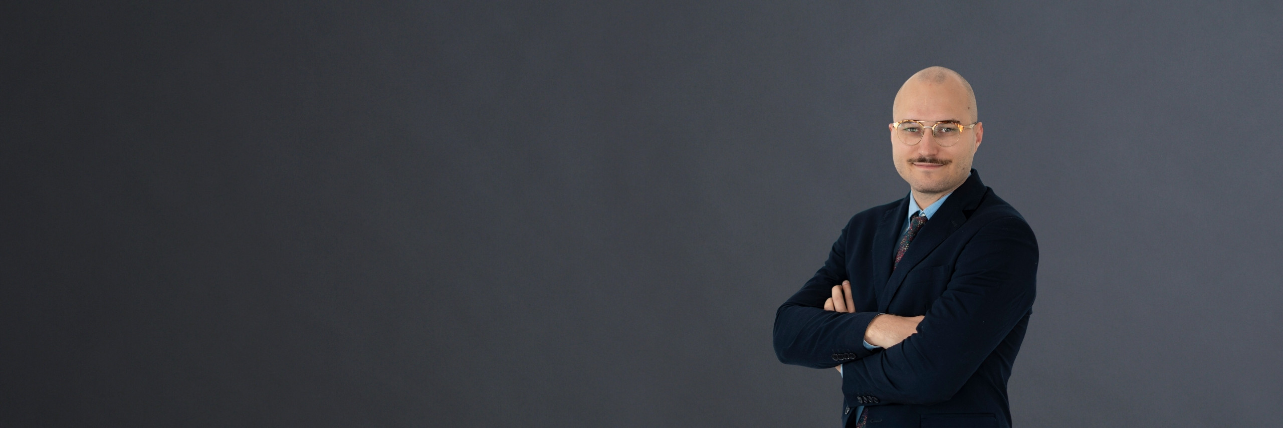 Mráz & Partners header image