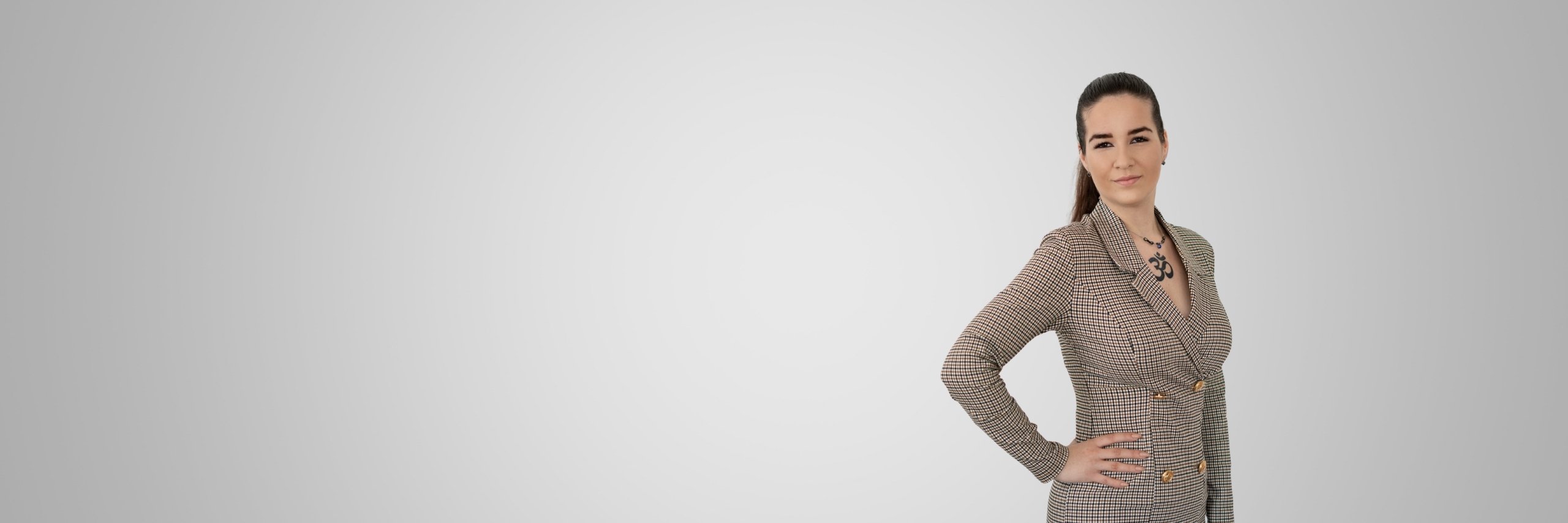 Mráz & Partners header image